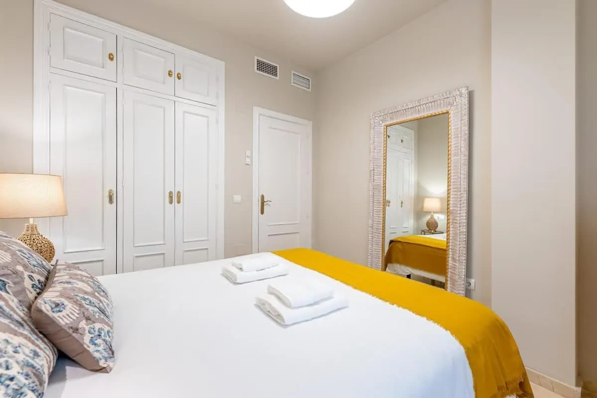 Vivendos - Ma16 - Capuchinos Parking Apartment Malaga