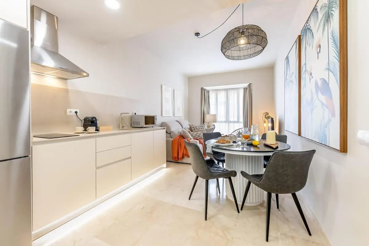 Vivendos - Ma16 - Capuchinos Parking Apartment Malaga