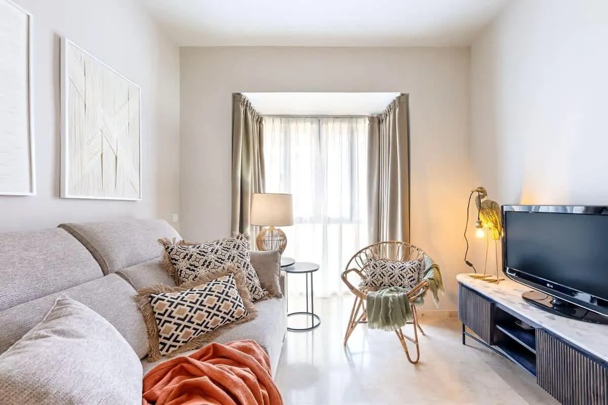 Vivendos - Ma16 - Capuchinos Parking Apartment Malaga