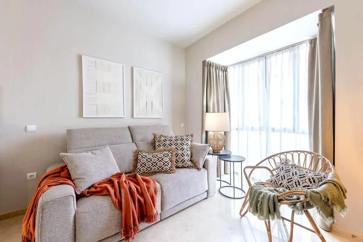 Vivendos - Ma16 - Capuchinos Parking Apartment Malaga